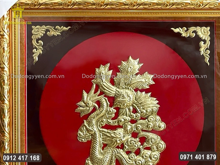 Từng họa tiết hoa văn được chạm th&uacute;c nổi sắc n&eacute;t